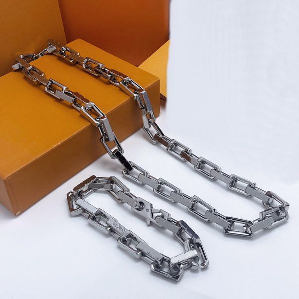 

europe america fashion style men lady women titanium steel engraved four leaf flower v letter 18k plated gold thick colors chain necklaces, Silver
