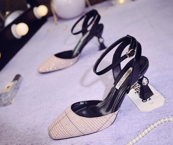 

the spring/fall 2021 versatile one-button fashion high-heeled sandals, Black