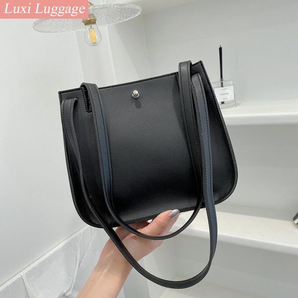 

evening bags 2021 semicircular pu women shoulder bag retro messenger ladies small