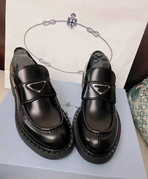 

2021s luxury women lug sole monolith loafer shoes chunky platform sneakers slip on platfrom sneakers lady leather white black comfort walkin