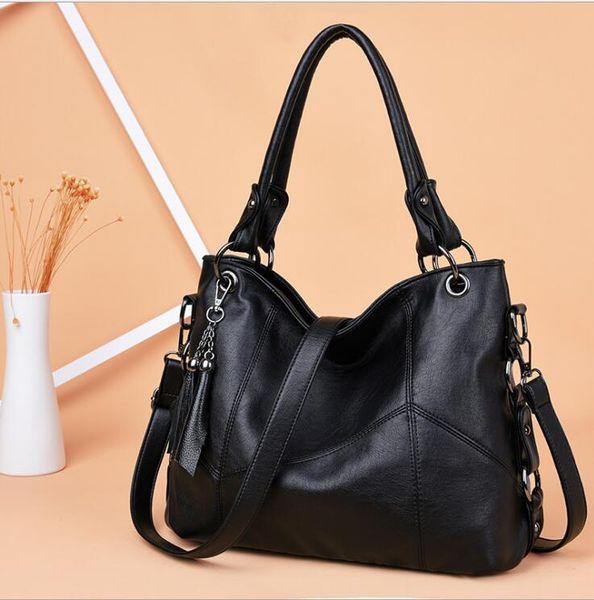 

hbp 2021 autumn and winter cross-border new simple messenger large capacity hand lady shoulder middle-aged bag