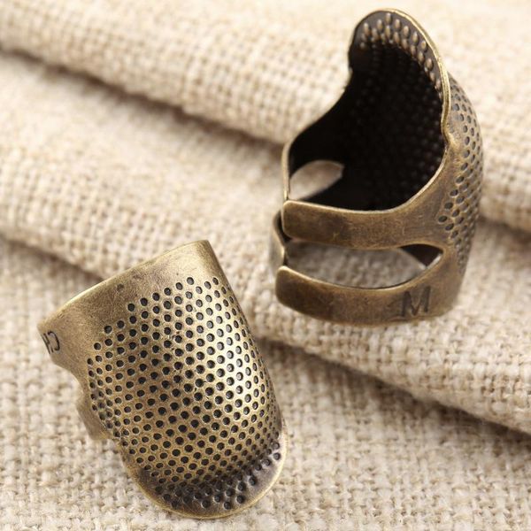 

1pc antique metal brass sewing thimble needles finger protector diy helpful embroidery tools accessories quilting notions &, Black