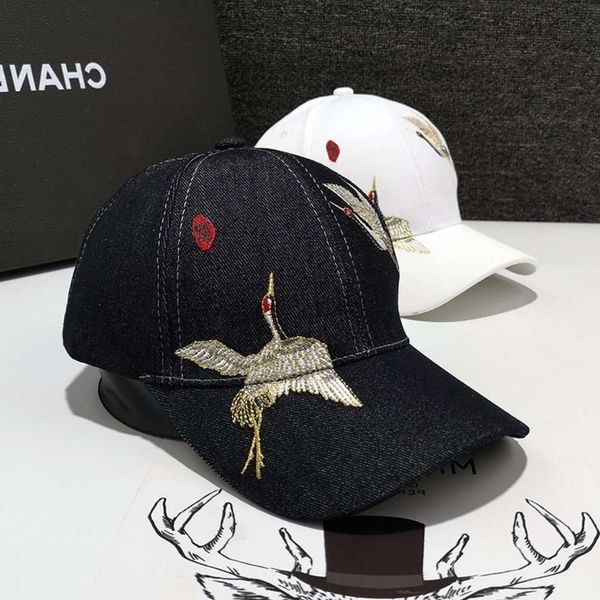 

sun hat autumn chinese style embroidered baseball cap for women, Blue;gray