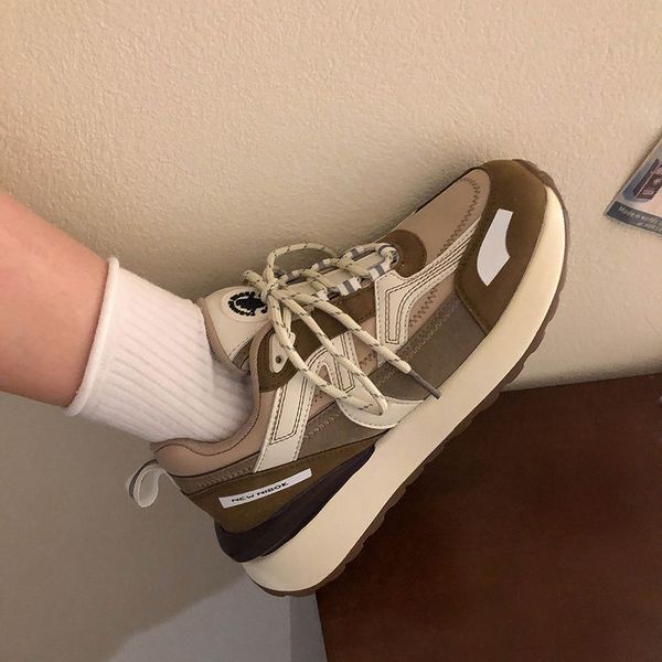 

sports running shoes, women's feet, little old man, 2021 autumn and winter new ins tide super leisure wild waffle