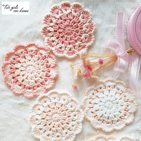 

mats & pads two girls round placemat cup crochet mug kitchen table place mat handmade cloth lace tea coffee doily pad 13cm 12pc