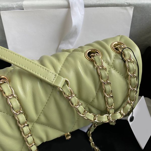 

2020 new style with metal chain coriaceous softness fashionable joker luxurious nobility internal zipper bag large capacity and space as2233