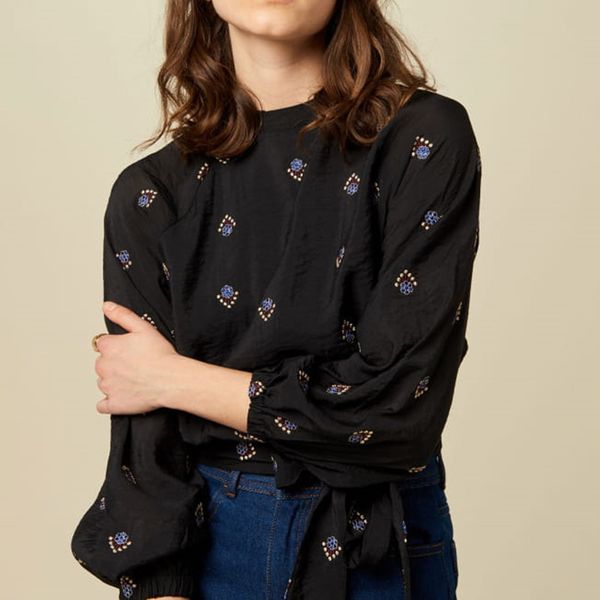 

suit 2021 spring summer women flower embroideried blouse lady fashion loose shirt lace-up back hollow out blouses top, White;black