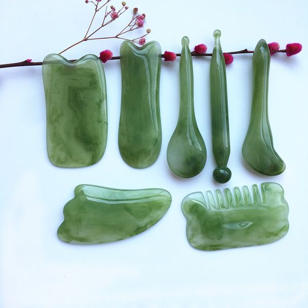 Jade-Gua-Sha-Werkzeug, Massagesteine, Felsen, Honigwachs, Bernstein, Meridian-Gesundheitsmassage, Akupunkturpunkt und Sehnenziehen, Schönheitstablette, 7-teiliges Set, Geschenktafel, Kratzanzug