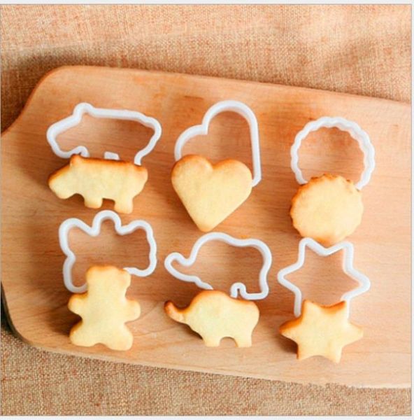 

6pcs/set plastic cookie moulds cute cartoon animal biscuit pastry cutter kids fondant sugar chocolate kitchen decorating tools baking