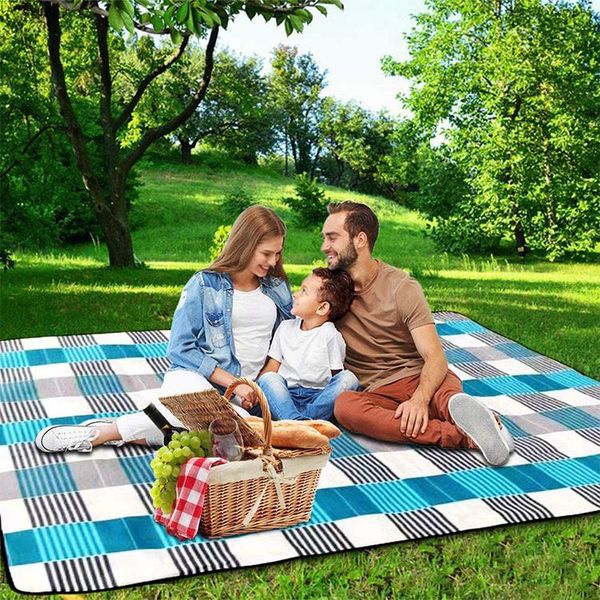 

outdoor pads 2Ã2m portable picnic blanket foldable sand-proof soft beach mat with carry strap waterproof camping pad naturehike