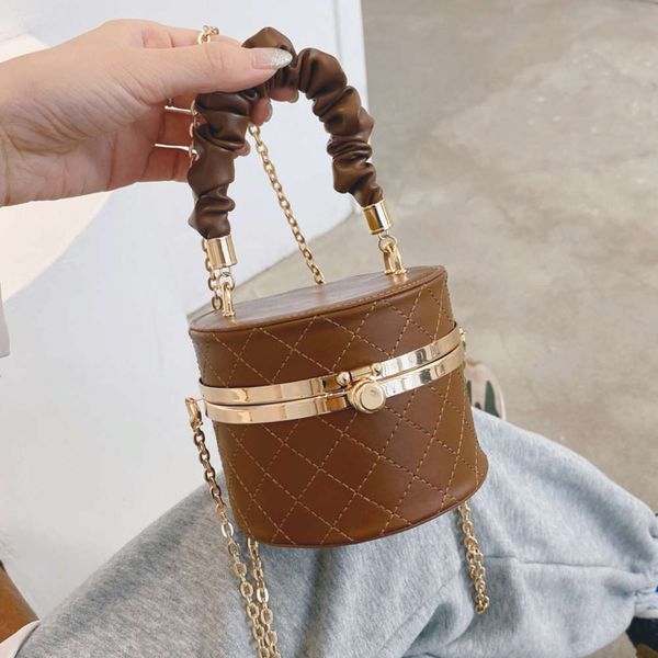 

bag 2021 fashion fold handbag korean version chaolingge embroidery bucket chain strap single shoulder