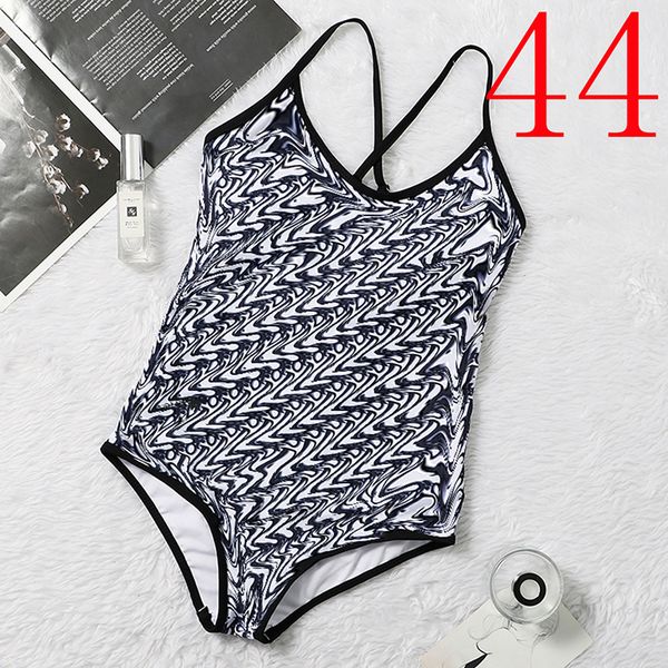 

44-48 selling 5 styles swimsuit bikini set women spashg fashion swimwear in stock swimsuit bandage bathing suits pad tags