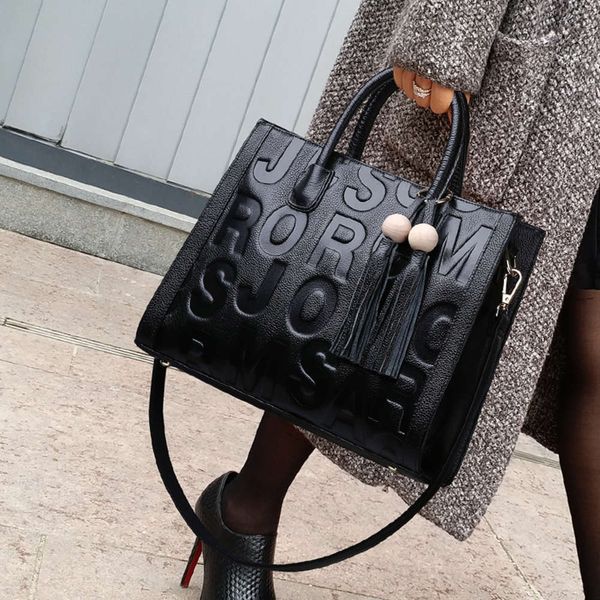 

women's large capacity messenger bag fashion single shoulder winter atmosphere