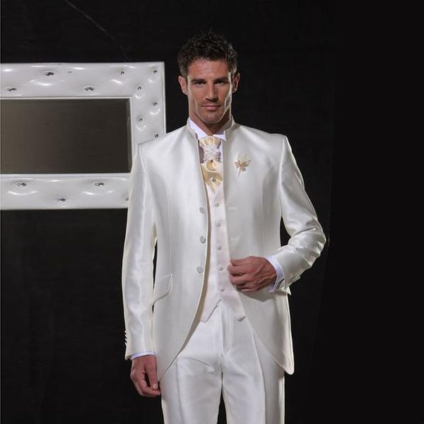 Herrenanzüge Blazer 2021 Italien Retro Weiß Satin Stehkragen Männer Maßgeschneiderte Bühne Hochzeitsanzug Für Groomsmen Party Smoking 3 Stück