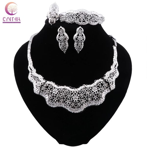 Set di accessori per donna colore argento Dubai Set di gioielli di perline africane di moda Set di gioielli per dichiarazione di marca di costumi da donna