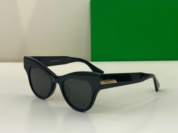 

summer sunglasses for men women cat eye style 1004 anti-ultraviolet retro plate plank frame fashion eyeglasses random box, White;black