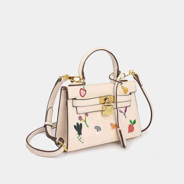 

soft leather embroidered bag women's 2021 trend portable one menger luxuryss designerss kl fiqx