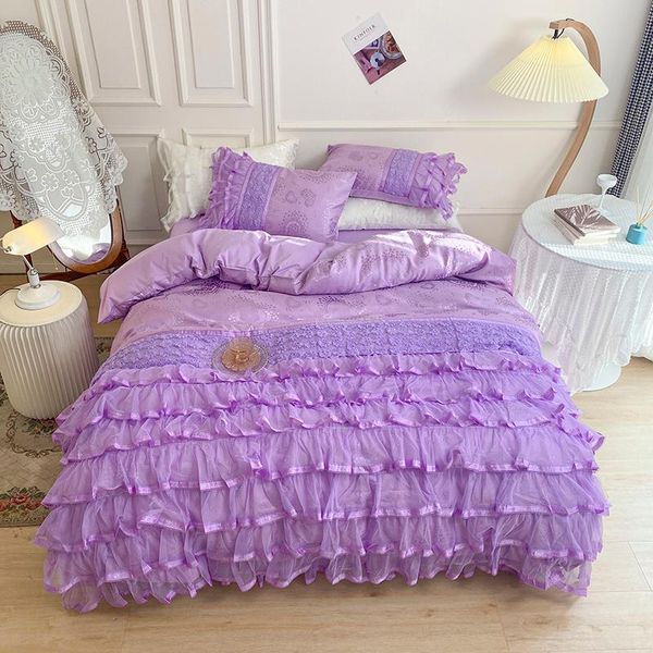 

bedding sets 2021 solid color satin jacquard  king size duvet cover set bed skirt pillowcase bedclothes 4pcs