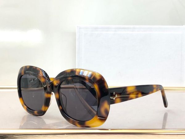 

summer sunglasses for men women style 40070 anti-ultraviolet retro plate full frame fashion eyeglasses random box, White;black