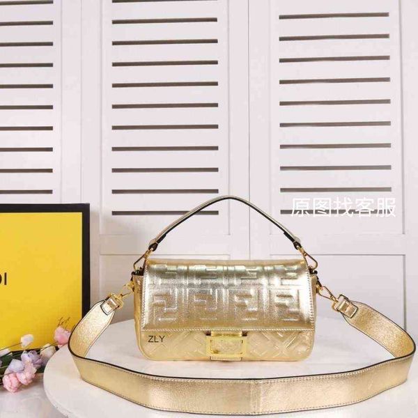 

the latest bag in 2021, star's one shoulder messenger , is super versatile and portable zly bags