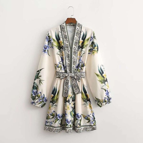 

autumn style v-neck long sleeve with belt printed women, White;black