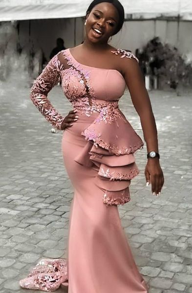 2021 Erröten Rosa Arabisch Aso Ebi Sexy Meerjungfrau Ballkleider Schlüsselloch Sheer Neck Spitze Applikationen Perlen Rüschen Abendkleid Tragen Sie formelle Party Kleider für den zweiten Empfang