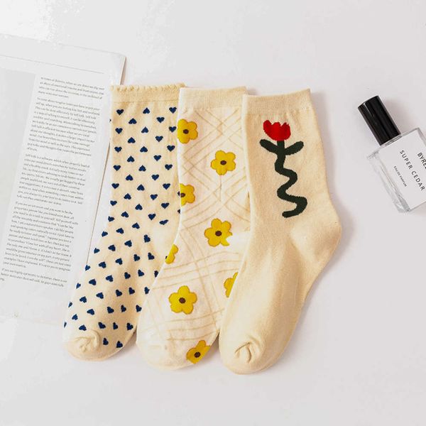 

autumn winter lovely flowers love middle fashion college, Black;white