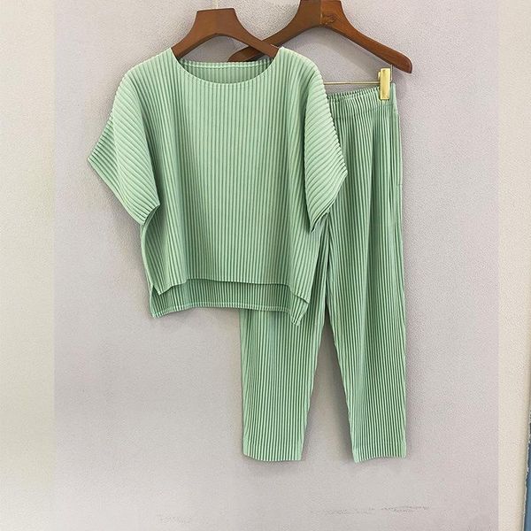 

women's two piece pants pleated casual suit loose and fashionable solid color show thin temperament set, White