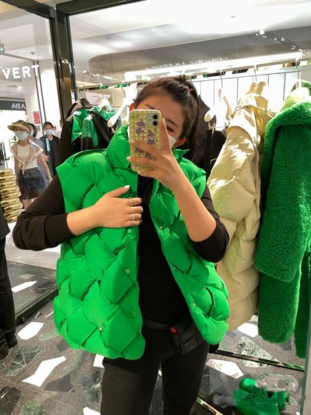 

women's vests xiaoxiangfeng white duck down european goods 2021 autumn and winter vt short women's coat, Black;white