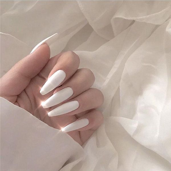 

false nails 24pcs bright long ballet fake adhesive-reuse white full cover decor nail art manicure extension pieces, Red;gold