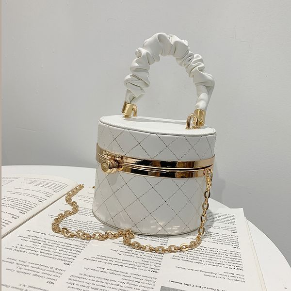 

niche design french bag female 2021 new fashion chain messenger bag style all-match handbag exquisite box bag width 12cm