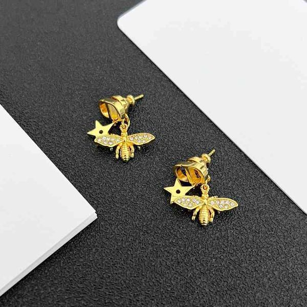 

2022 latest factory wholesale little bee earrings female minority letter five pointed star brass advanced sense earrings, Golden