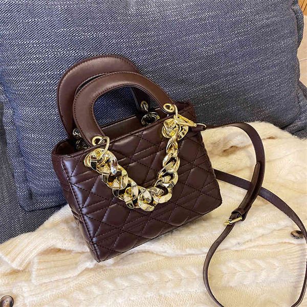 

single shoulder women's 2021 autumn winter new thick chain portable princess bag fashion messenger small square