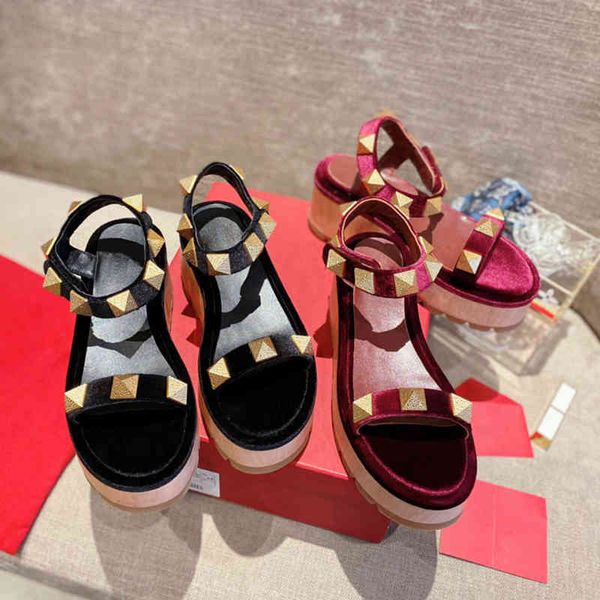 

version v family wine high red velvet large rivet waterproof platform muffin thick bottom slope heel roman sandals women's shoes yw, Black