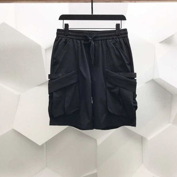 

fashion outlet 21ss chrome fengchao brand ro irregular three-dimensional ribbon splicing large pocket shorts versatile capris for men 8x6k, White;black
