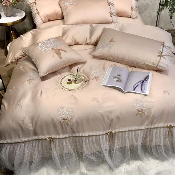 

european style lace bedding embroidery flower princess wind tencel girls 4pcs smooth breathable and shiny duvet cover set sets