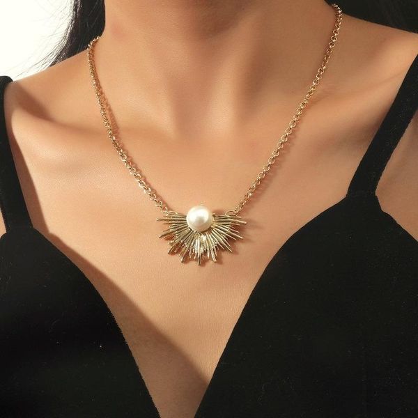 

pendant necklaces money ornaments european and american geometric semicircle type women's pearl simple fine necklace ladies chain, Silver
