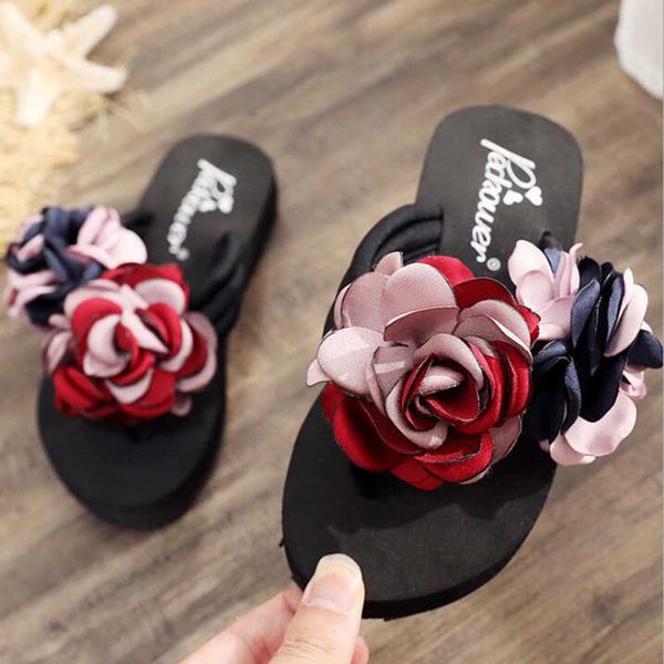 Moda Crianças Adorável Flor Flip Flip Flops Chinelos Princesa Chinelos Meninas Deslizamento Desgastar Sandálias de Praia Parent-Child Home Shoes S641 210712