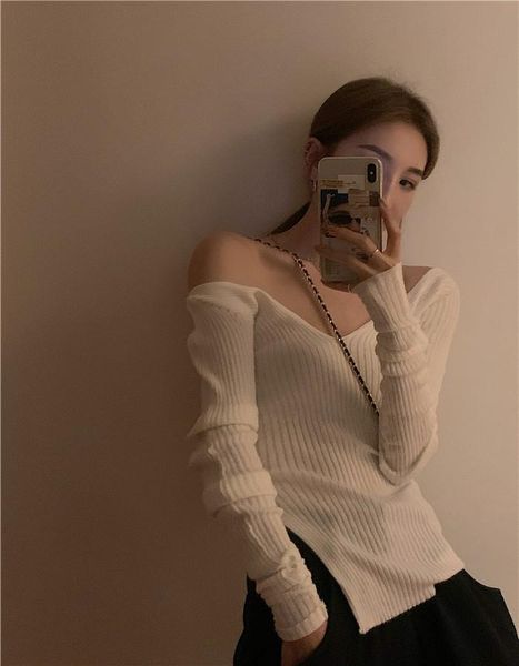 

women's sweaters fall / winter 2021 style retro square collar bottom sweater for women, fashion leakage back side split v-neck, White;black