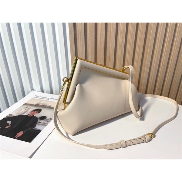 

designer bag fend handbags outlet handbags fen summer and winter trend fashion single shoulder diagonal span chain hand leather clip cz