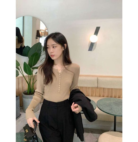 

value recommended design sense v-neck slim fit pilling elastic bottomed sweater, White;black