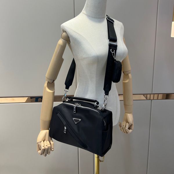 

designer bags fashion shoulder bag totes handbags luxury tote cross body handbag high-quality men and women alike pillow travel purse size 2