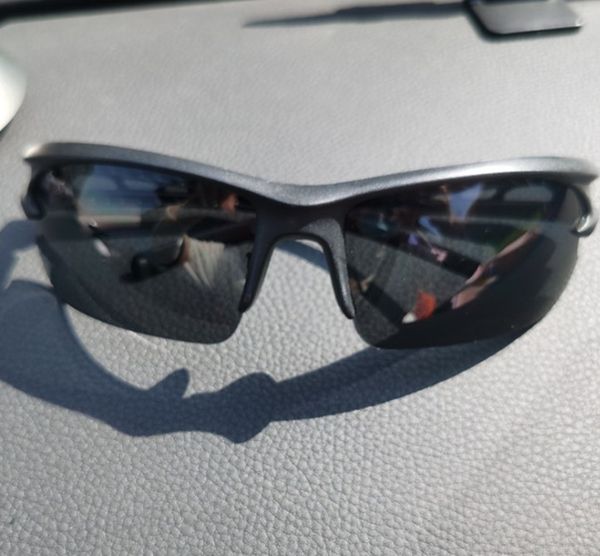 

european and american cycling sports sunglasses, White;black