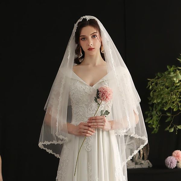 

bridal veils elegant waltz veil lace edge appliqued tulle beading headdress with silver comb for wedding travel studio po prop v654, Black