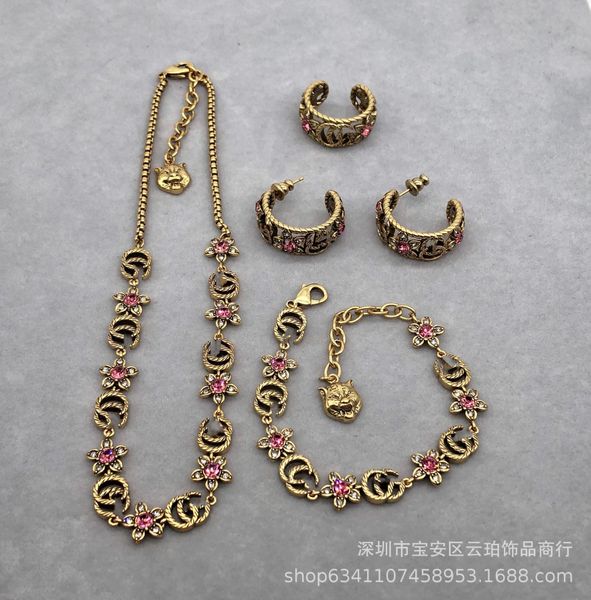 

g new pattern inlaid diamond bracelet ancient family high texture net red same necklace earring ring female, Golden;silver