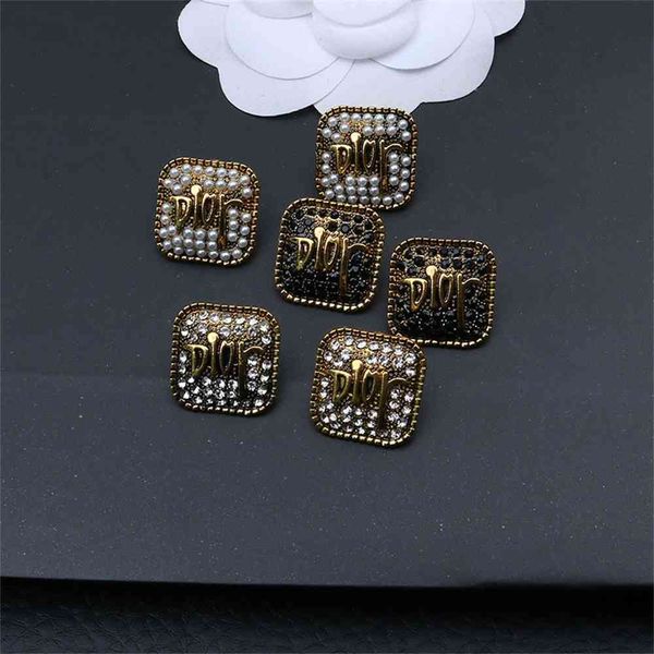 

special offer 2021 luxury designer jewelry 2021 new earrings advanced, simple and exquisite, micro inlaid zircon letter earrings 925 silver, Golden;silver