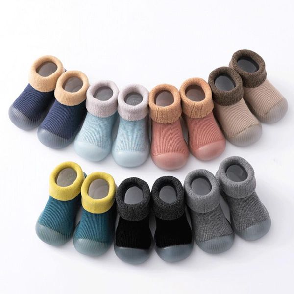 

first walkers 2021 children mid-tube nonsilp sock shoes imitation cashmere baby toddler floor winter plus velvet thickened booties