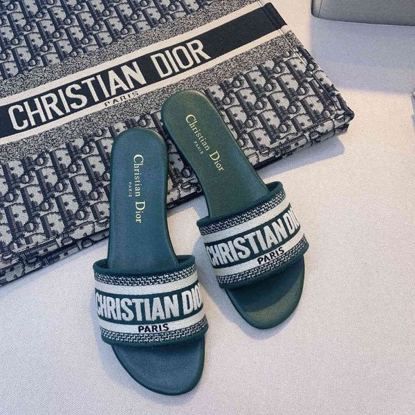 

slippers designer luxury slippers for women's wear in summer 2021 new fashion flat slippers with embroidery sandalsr2fs zly, Black