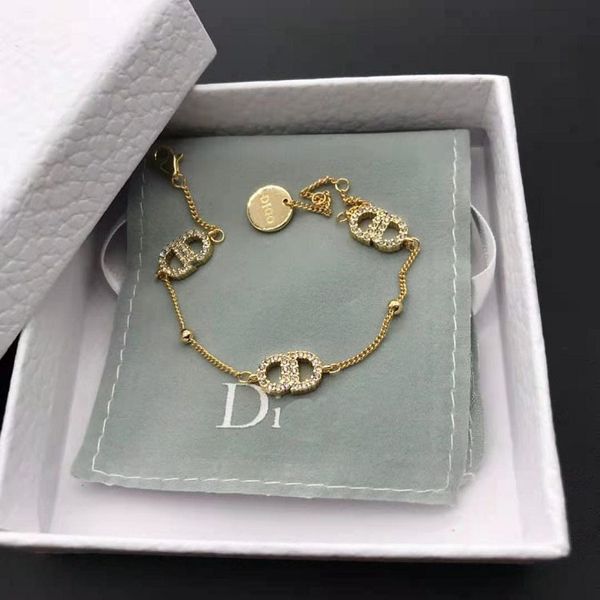 

designer jewelry letter 2021 fashion brass material color plated bracelet for women kldk, Silver