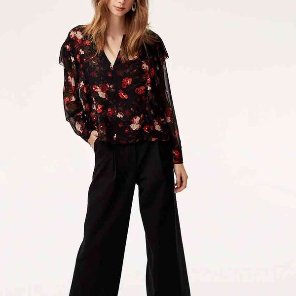 

women's t-shirt v-neck ruffle shirt, spring 2021 printed shirt, White